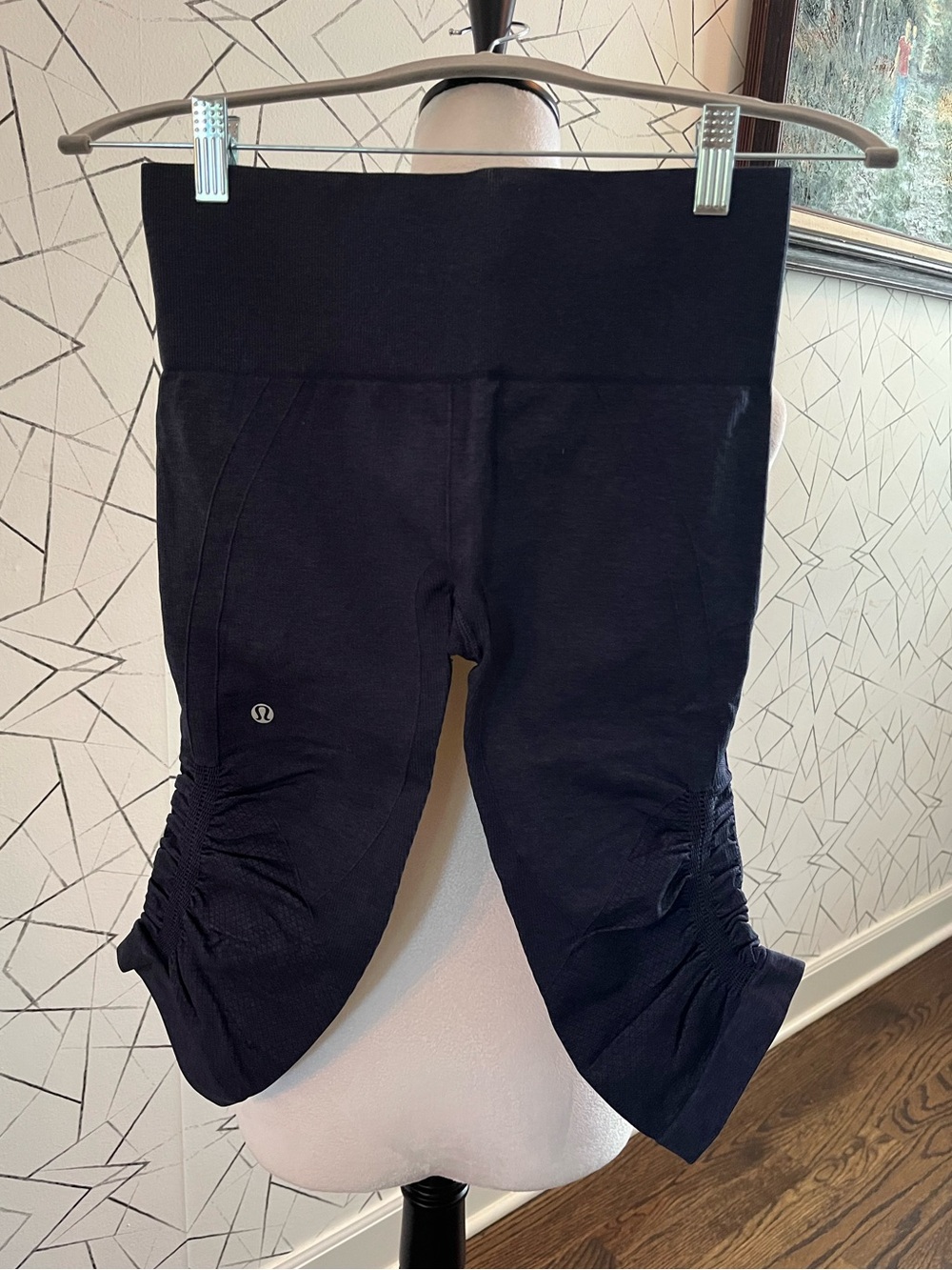 Lululemon Navy Ruched Capri Leggings